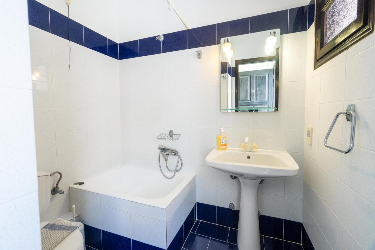 Kamári Hotel Koralli מראה חיצוני תמונה