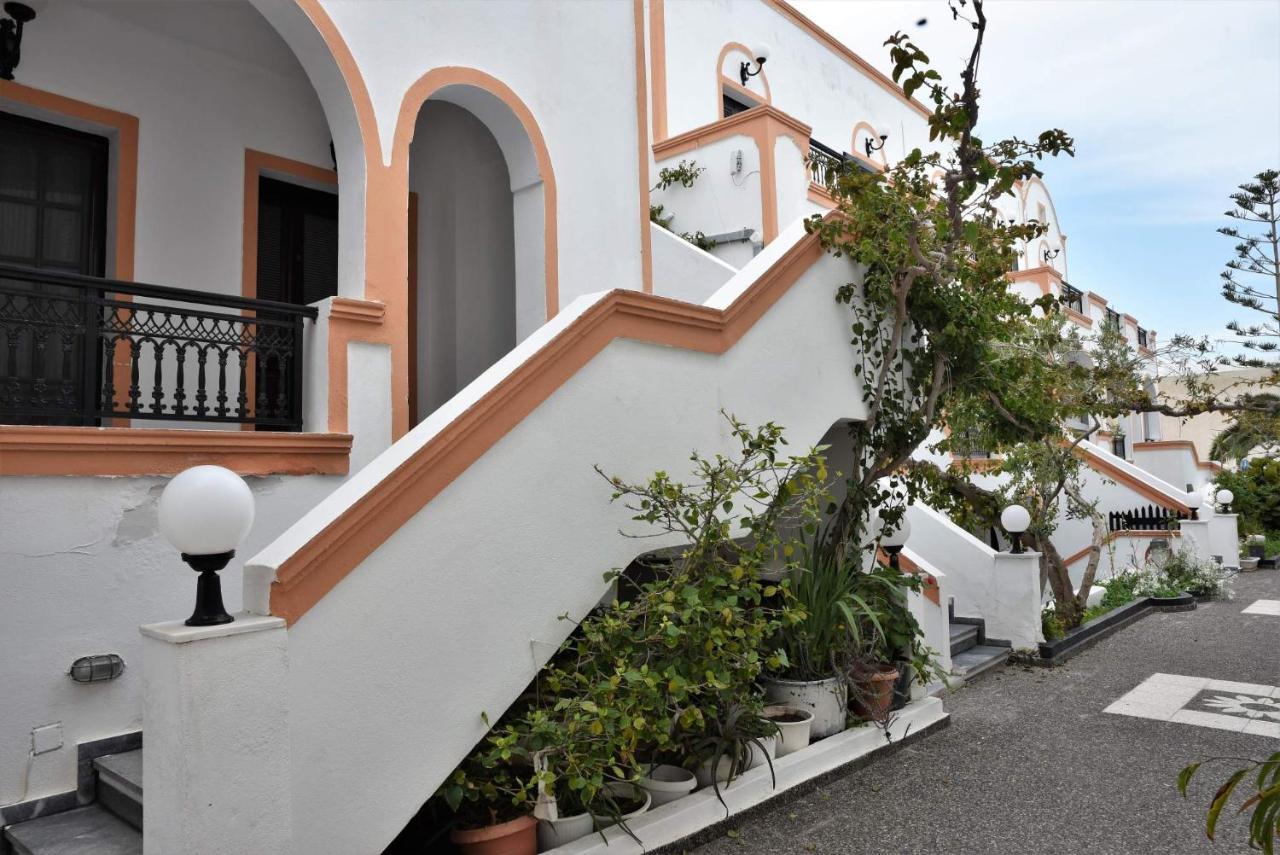 Kamári Hotel Koralli מראה חיצוני תמונה