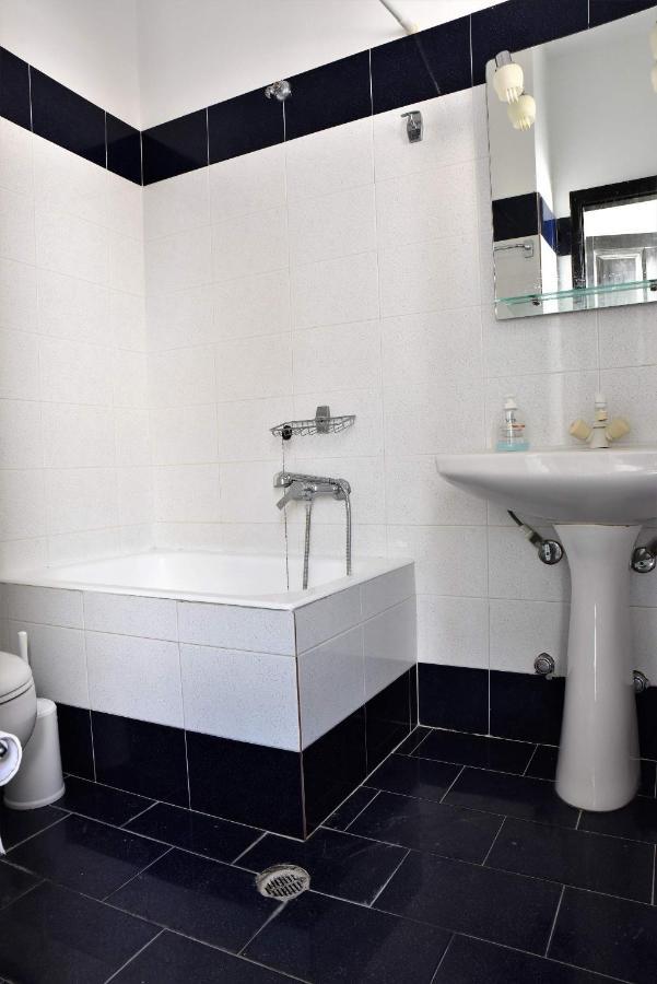 Kamári Hotel Koralli מראה חיצוני תמונה