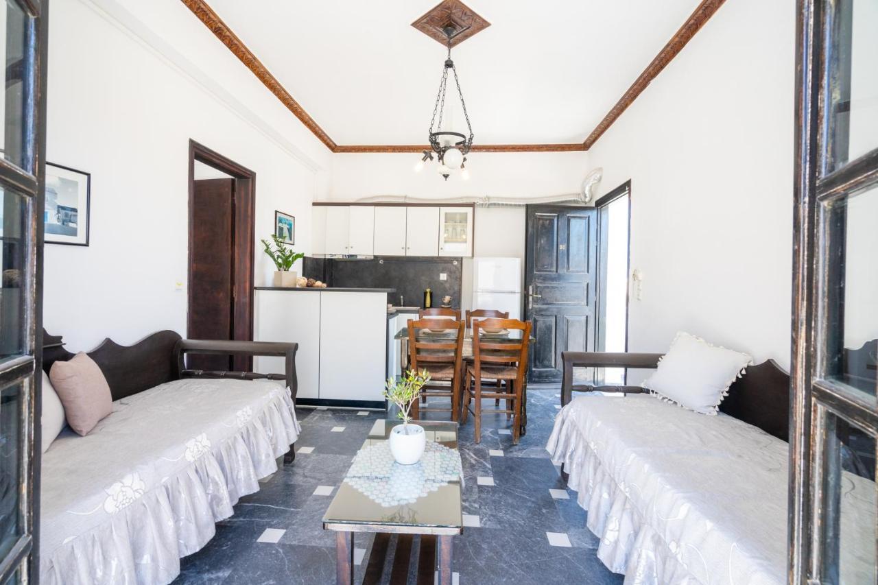 Kamári Hotel Koralli מראה חיצוני תמונה