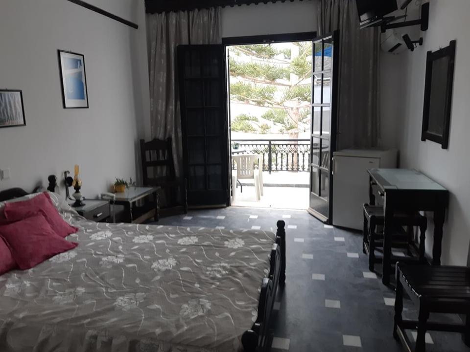 Kamári Hotel Koralli מראה חיצוני תמונה