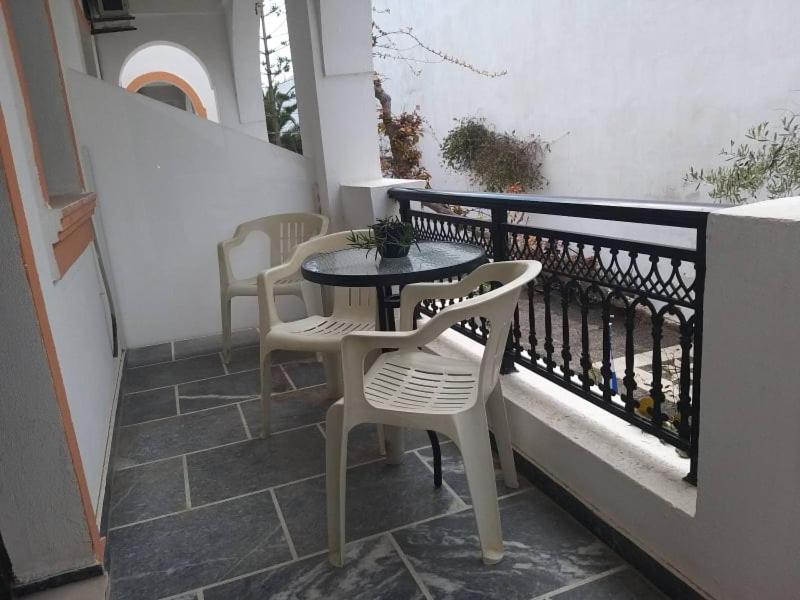 Kamári Hotel Koralli מראה חיצוני תמונה