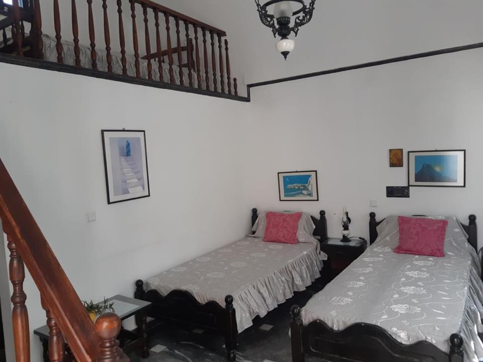 Kamári Hotel Koralli מראה חיצוני תמונה