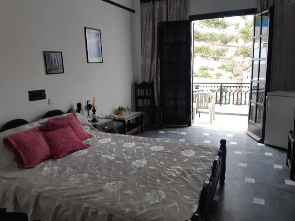 Kamári Hotel Koralli מראה חיצוני תמונה