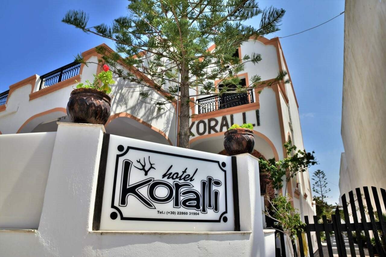 Kamári Hotel Koralli מראה חיצוני תמונה