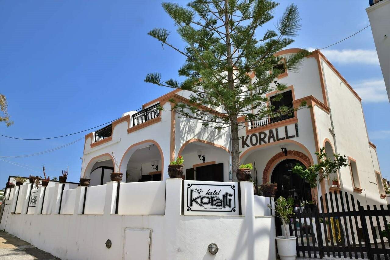 Kamári Hotel Koralli מראה חיצוני תמונה